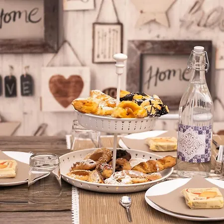 ベッド・アンド・ブレックファスト Alba Del Capo