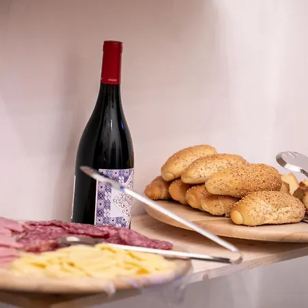 ベッド・アンド・ブレックファスト Alba Del Capo